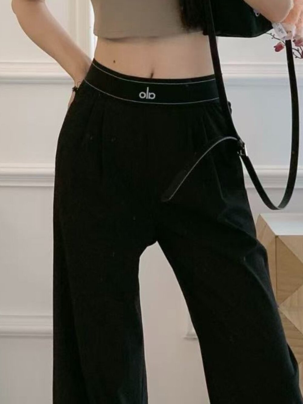 NWT🌻ALO Yoga Suit Up Trouser Black 😘 Regular 30 inches - Picture 7 of 7